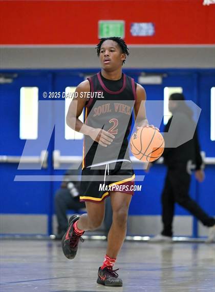 Thumbnail 1 in Edison vs. Rio Americano (Folsom New Year's Challenge) photogallery.