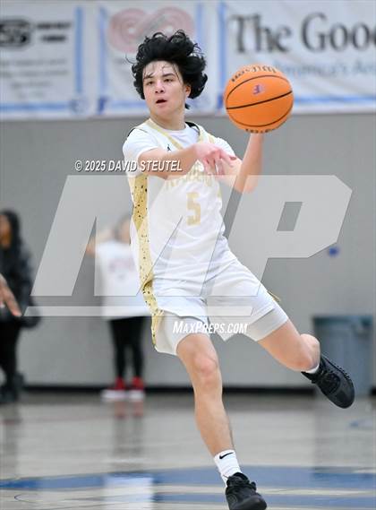 Thumbnail 1 in Edison vs. Rio Americano (Folsom New Year's Challenge) photogallery.