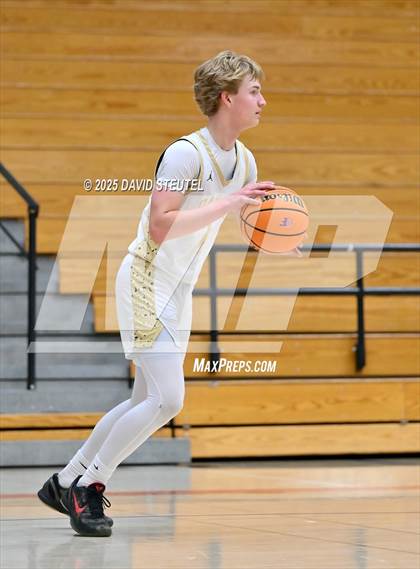 Thumbnail 2 in Edison vs. Rio Americano (Folsom New Year's Challenge) photogallery.