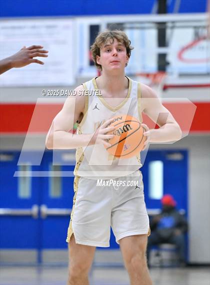 Thumbnail 1 in Edison vs. Rio Americano (Folsom New Year's Challenge) photogallery.