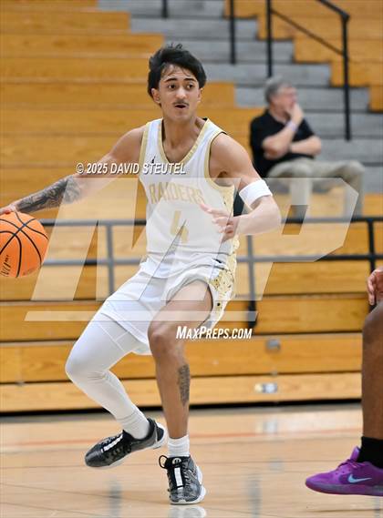 Thumbnail 3 in Edison vs. Rio Americano (Folsom New Year's Challenge) photogallery.