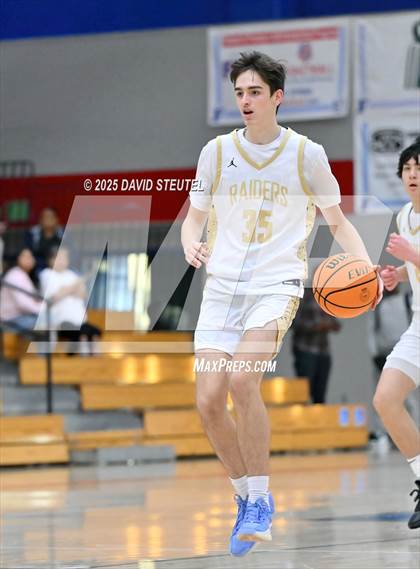 Thumbnail 2 in Edison vs. Rio Americano (Folsom New Year's Challenge) photogallery.