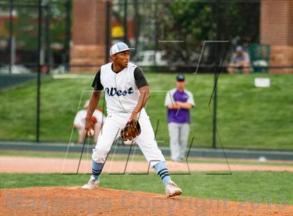 Thumbnail 2 in Pueblo West vs. Mountain View (CHSAA 4A Semifinal) photogallery.