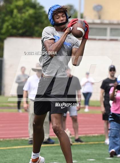 Thumbnail 3 in St. John Bosco vs. Santa Margarita (Battle At The Beach) photogallery.