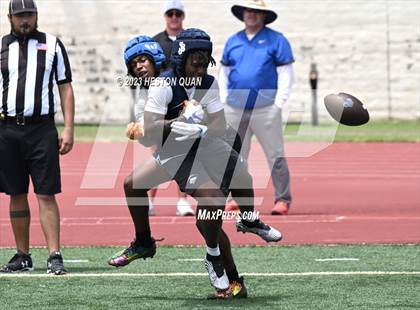 Thumbnail 2 in St. John Bosco vs. Santa Margarita (Battle At The Beach) photogallery.