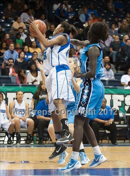 Thumbnail 2 in Granite Hills vs San Diego (CIF SDS D1 Final) photogallery.