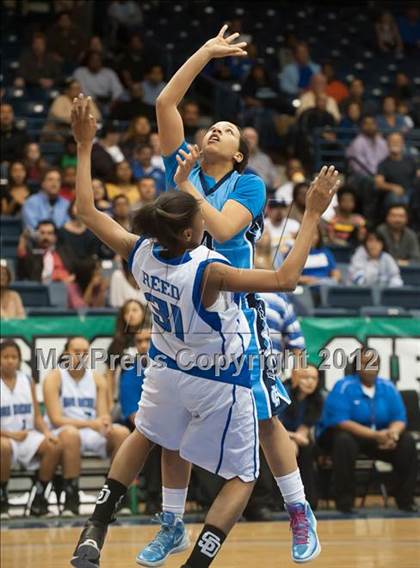 Thumbnail 2 in Granite Hills vs San Diego (CIF SDS D1 Final) photogallery.