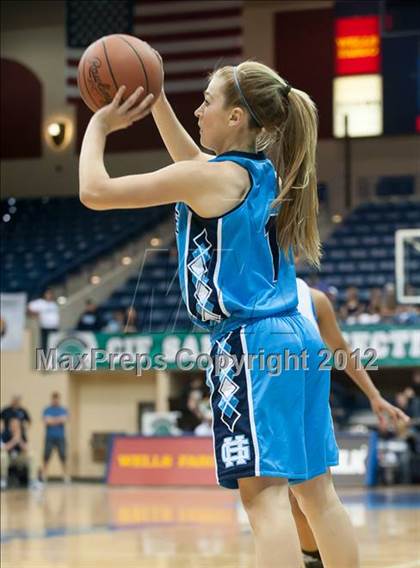 Thumbnail 3 in Granite Hills vs San Diego (CIF SDS D1 Final) photogallery.