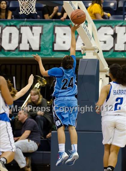 Thumbnail 2 in Granite Hills vs San Diego (CIF SDS D1 Final) photogallery.