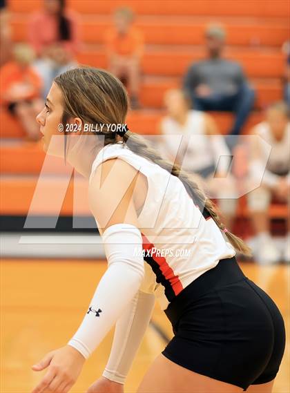 Thumbnail 1 in Grand Saline vs Mineola photogallery.
