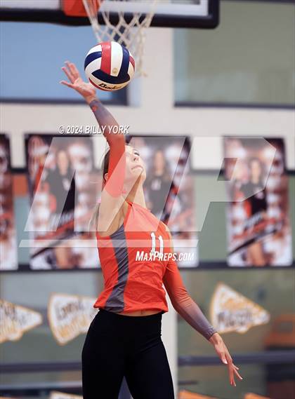 Thumbnail 2 in Grand Saline vs Mineola photogallery.