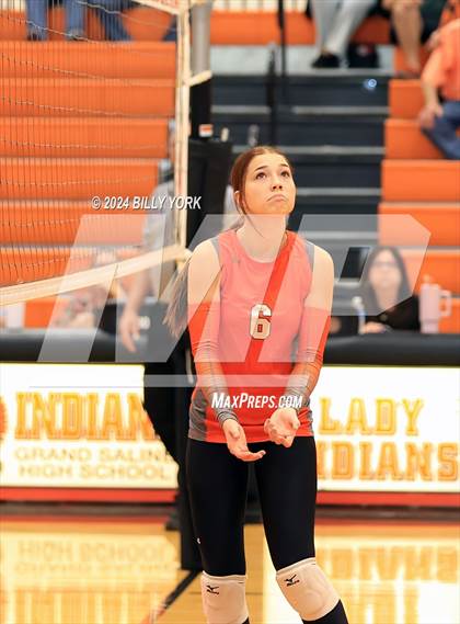 Thumbnail 2 in Grand Saline vs Mineola photogallery.