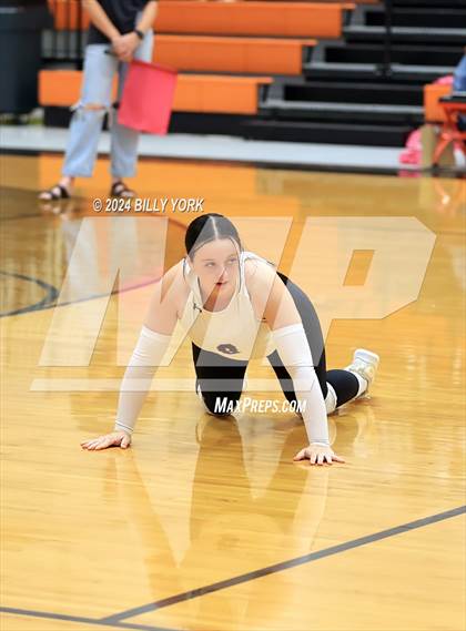 Thumbnail 3 in Grand Saline vs Mineola photogallery.