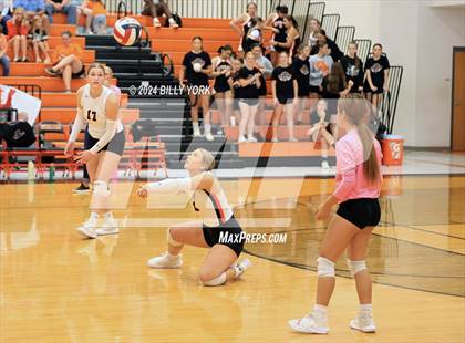 Thumbnail 2 in Grand Saline vs Mineola photogallery.