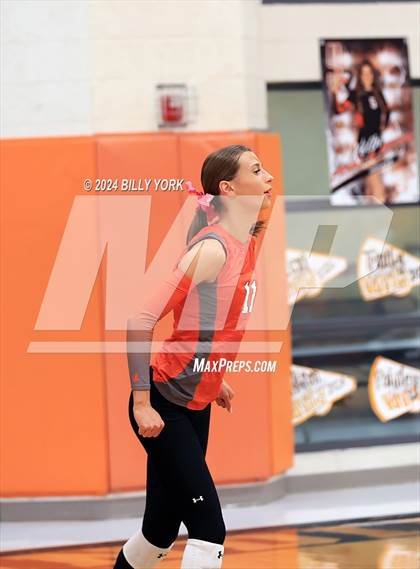 Thumbnail 2 in Grand Saline vs Mineola photogallery.