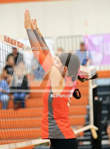 Thumbnail 2 in Grand Saline vs Mineola photogallery.