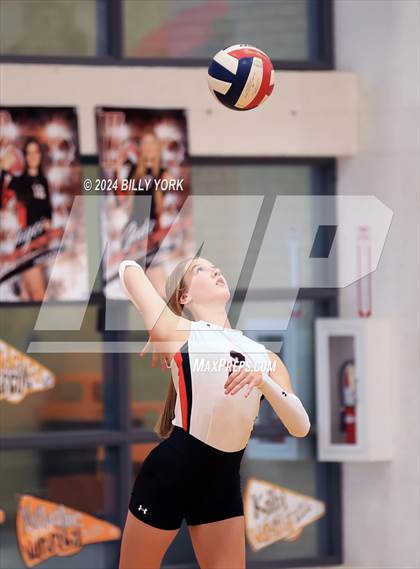 Thumbnail 1 in Grand Saline vs Mineola photogallery.