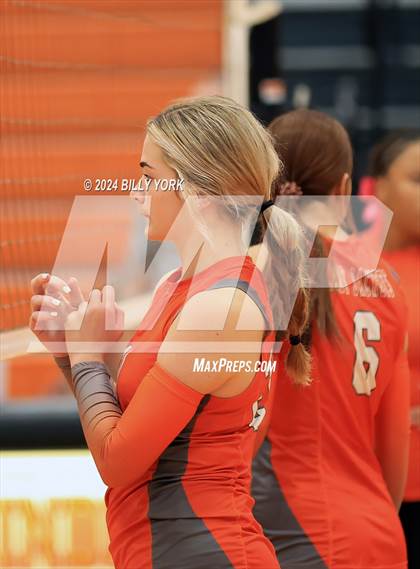 Thumbnail 3 in Grand Saline vs Mineola photogallery.