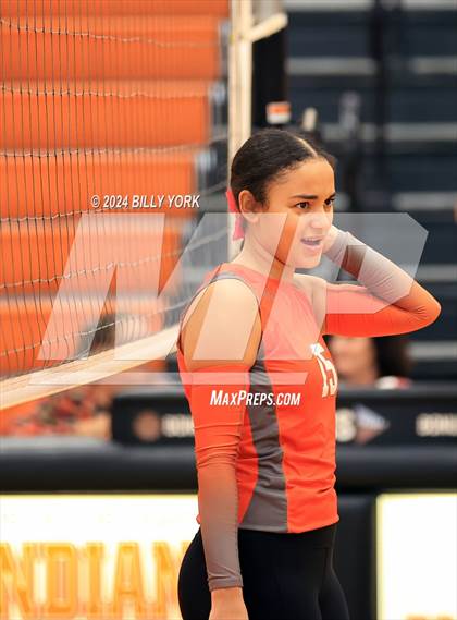 Thumbnail 3 in Grand Saline vs Mineola photogallery.