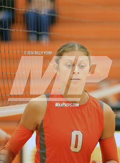 Thumbnail 2 in Grand Saline vs Mineola photogallery.