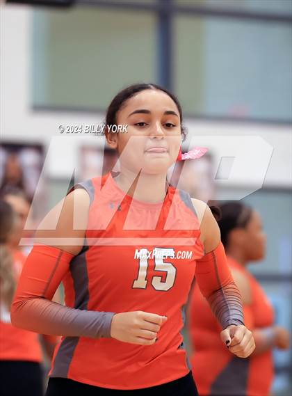 Thumbnail 3 in Grand Saline vs Mineola photogallery.