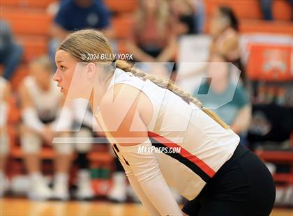 Thumbnail 1 in Grand Saline vs Mineola photogallery.