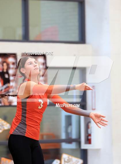 Thumbnail 2 in Grand Saline vs Mineola photogallery.