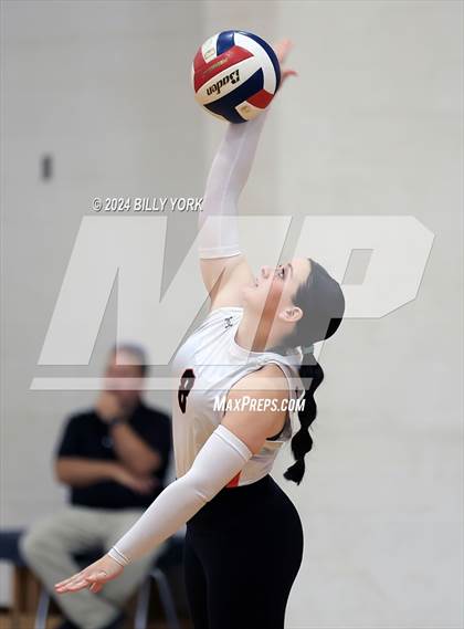 Thumbnail 2 in Grand Saline vs Mineola photogallery.