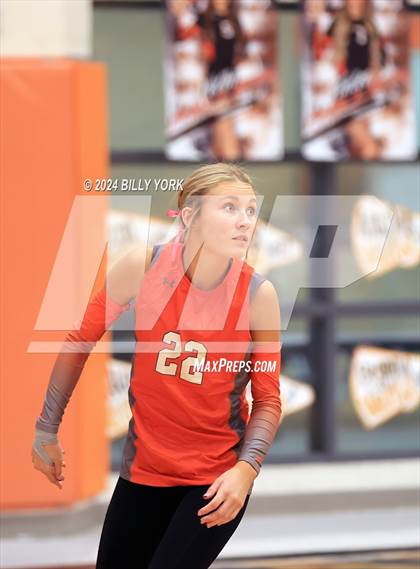 Thumbnail 1 in Grand Saline vs Mineola photogallery.
