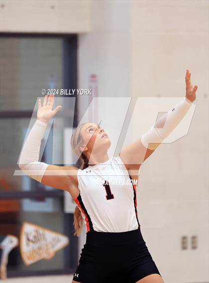 Thumbnail 1 in Grand Saline vs Mineola photogallery.