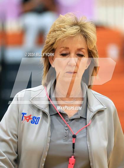Thumbnail 3 in Grand Saline vs Mineola photogallery.