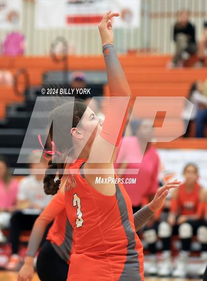 Thumbnail 2 in Grand Saline vs Mineola photogallery.