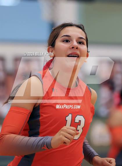 Thumbnail 2 in Grand Saline vs Mineola photogallery.