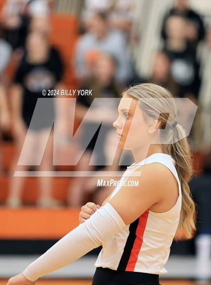 Thumbnail 2 in Grand Saline vs Mineola photogallery.