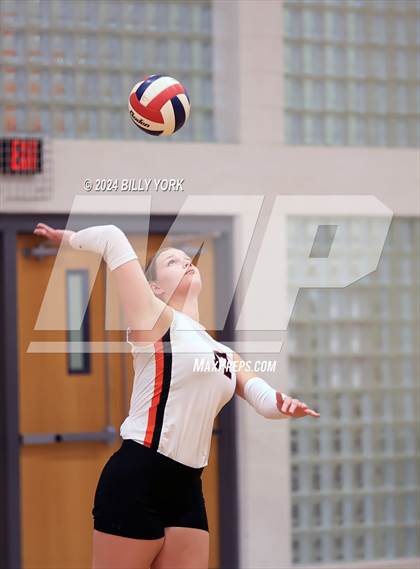 Thumbnail 1 in Grand Saline vs Mineola photogallery.