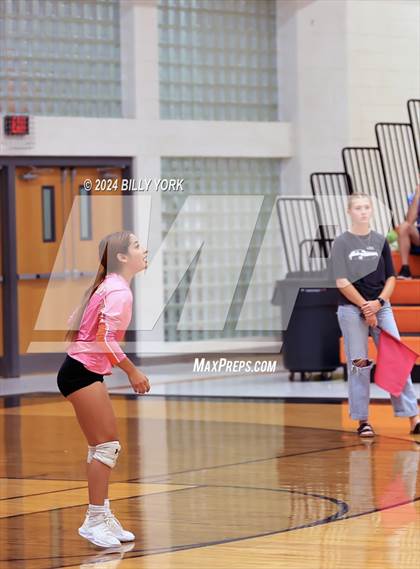 Thumbnail 3 in Grand Saline vs Mineola photogallery.