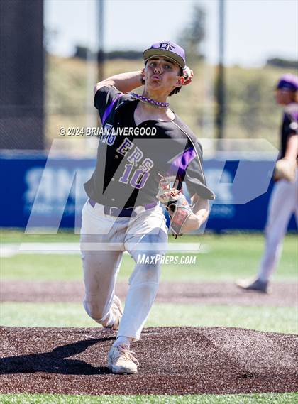 Thumbnail 1 in Holy Family vs. Pueblo County (CHSAA 4A Final) photogallery.