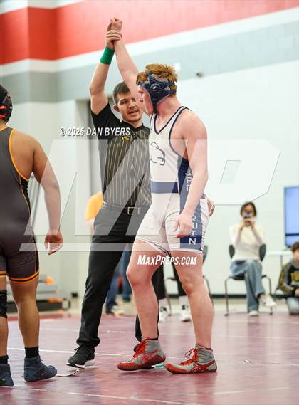 Thumbnail 1 in CHSAA 3A Region 4 Day Two photogallery.