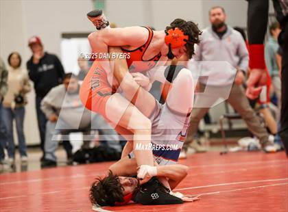 Thumbnail 3 in CHSAA 3A Region 4 Day Two photogallery.
