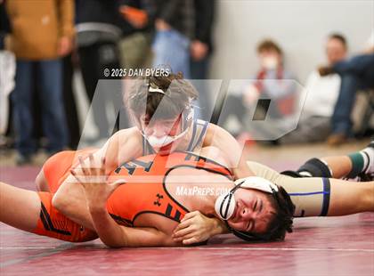Thumbnail 1 in CHSAA 3A Region 4 Day Two photogallery.