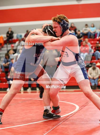 Thumbnail 1 in CHSAA 3A Region 4 Day Two photogallery.