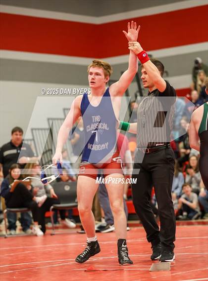 Thumbnail 2 in CHSAA 3A Region 4 Day Two photogallery.