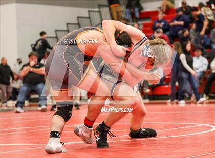 Thumbnail 1 in CHSAA 3A Region 4 Day Two photogallery.