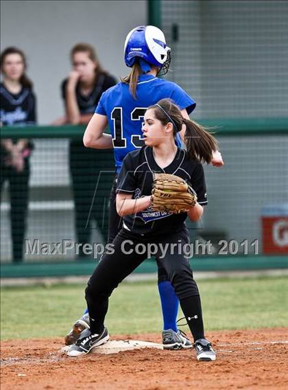 Thumbnail 1 in Midlothian vs. Southwest Christian (Mansfield Tournament) photogallery.