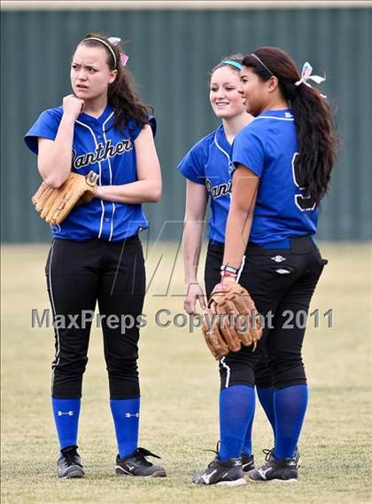 Thumbnail 1 in Midlothian vs. Southwest Christian (Mansfield Tournament) photogallery.