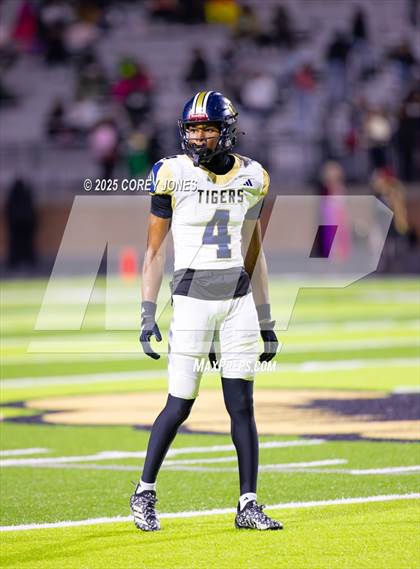 Thumbnail 1 in Douglas County vs Carrollton photogallery.