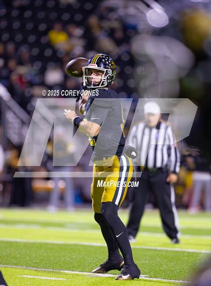 Thumbnail 1 in Douglas County vs Carrollton photogallery.