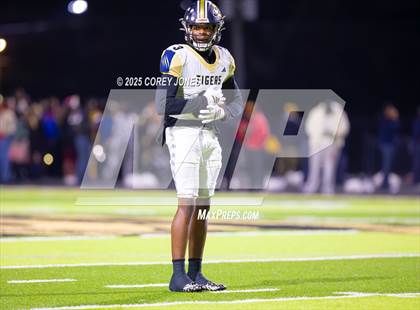 Thumbnail 3 in Douglas County vs Carrollton photogallery.