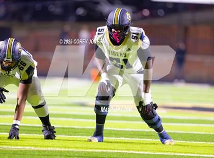 Thumbnail 1 in Douglas County vs Carrollton photogallery.