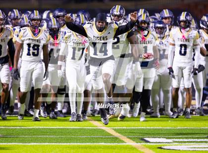 Thumbnail 3 in Douglas County vs Carrollton photogallery.